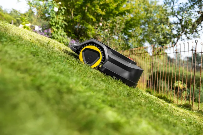 Tondeuse robot Karcher RCX 6, sans cable périphérique, 3000m², pente 70%, GPS + RTK + Caméra