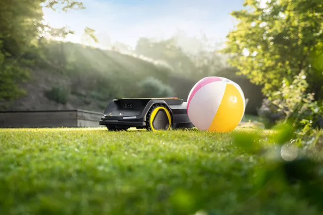Tondeuse robot Karcher RCX 6, sans cable périphérique, 3000m², pente 70%, GPS + RTK + Caméra